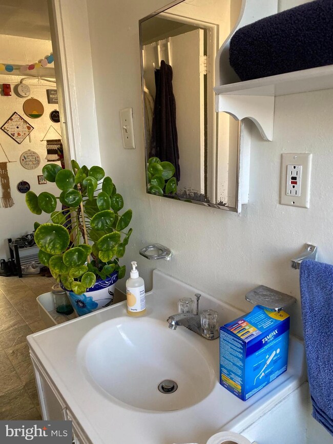 931 S 12th St unit 3, Philadelphia, PA 19147 - photo 4