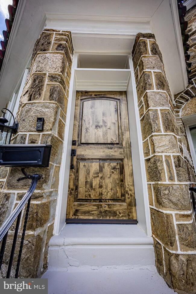 411 E Vernon Rd, Philadelphia, PA 19119 - photo 3