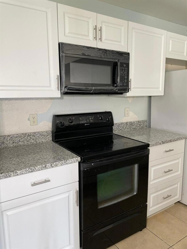 4736 Walden Cir unit 21, Orlando, FL 32811 - photo 6