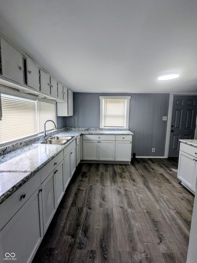 1730 Laurel St, Indianapolis, IN 46203 - photo 7