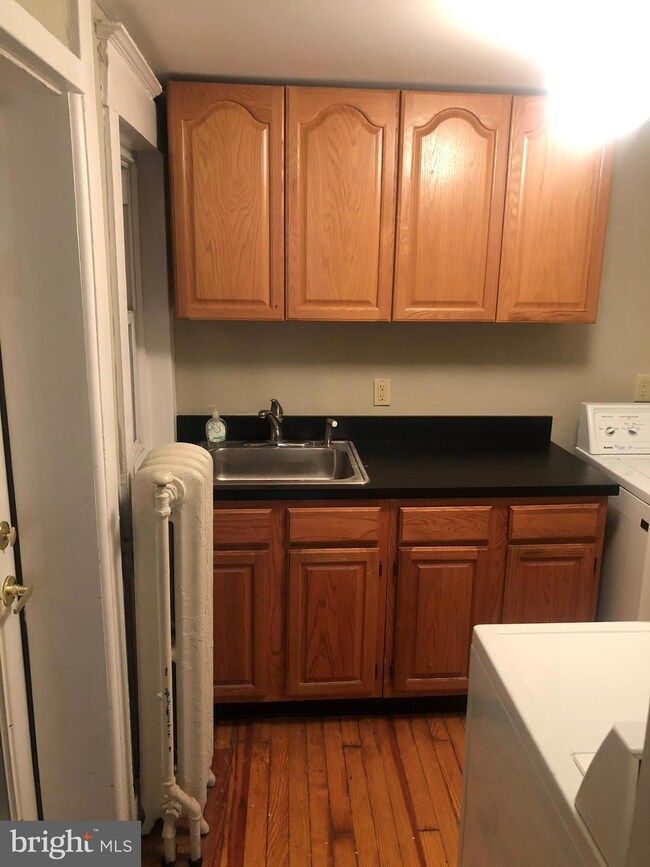 221a Kings Hwy E unit 2ND FLR, Haddonfield, NJ 08033 - photo 3