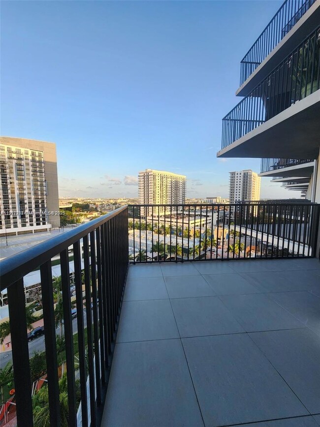 5300 Paseo Blvd unit 909, Doral, FL 33166 - photo 5