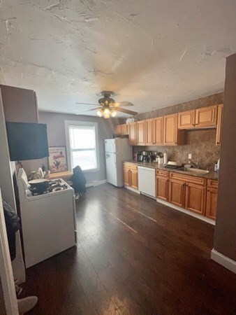 344 E 8th St unit 2, Boston, MA 02127 - photo 2