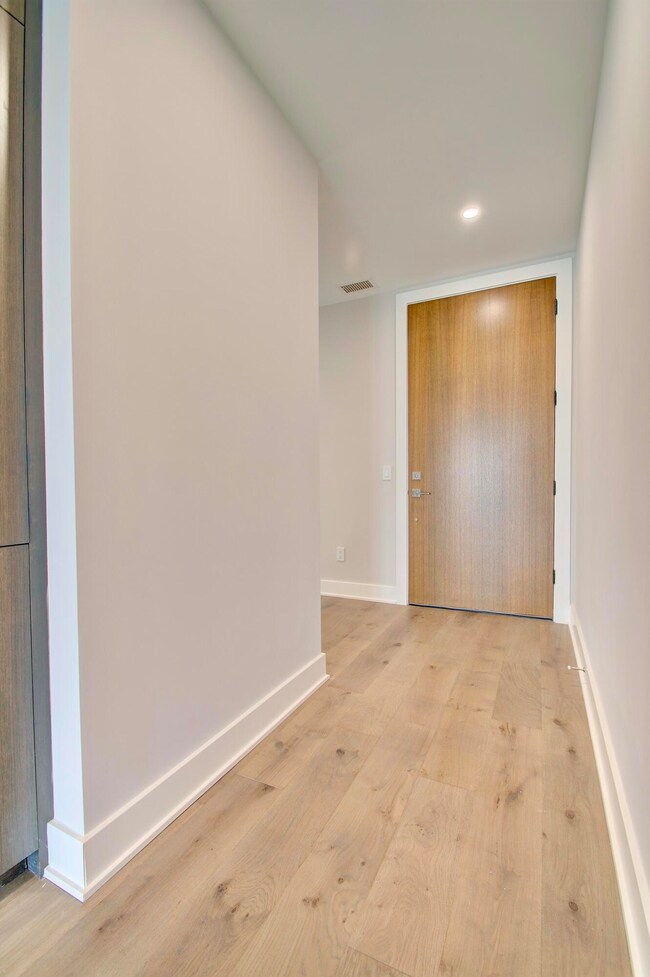 Boardwalk Residences at Ovation unit 216, Newport, KY 41071 - photo 4