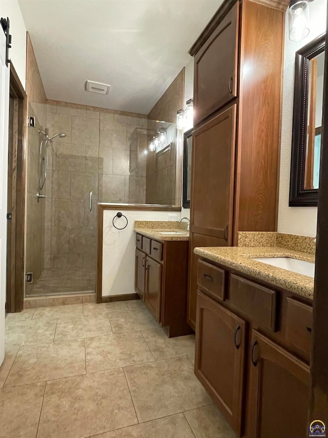 4304 SE Whiteoak Ln, Topeka, KS 66609 - photo 6