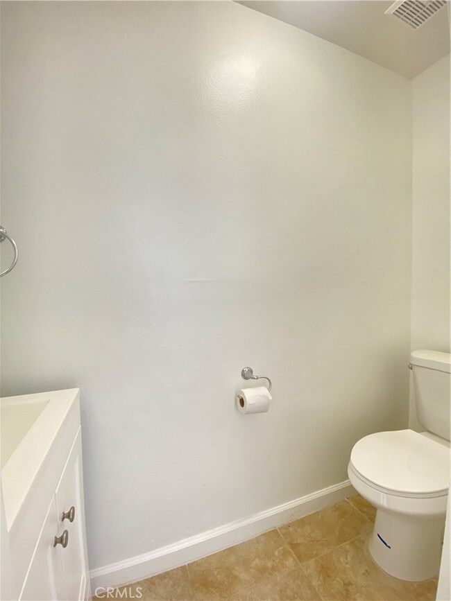 12196 Carnation Ln unit B, Moreno Valley, CA 92557 - photo 4