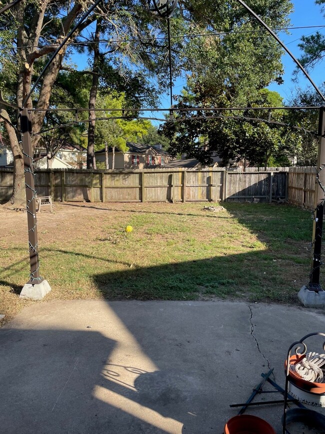16734 Maplemont Dr, Houston, TX 77095 - photo 2