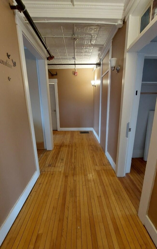 24 Central Square, Bristol, NH 03222 - photo 4