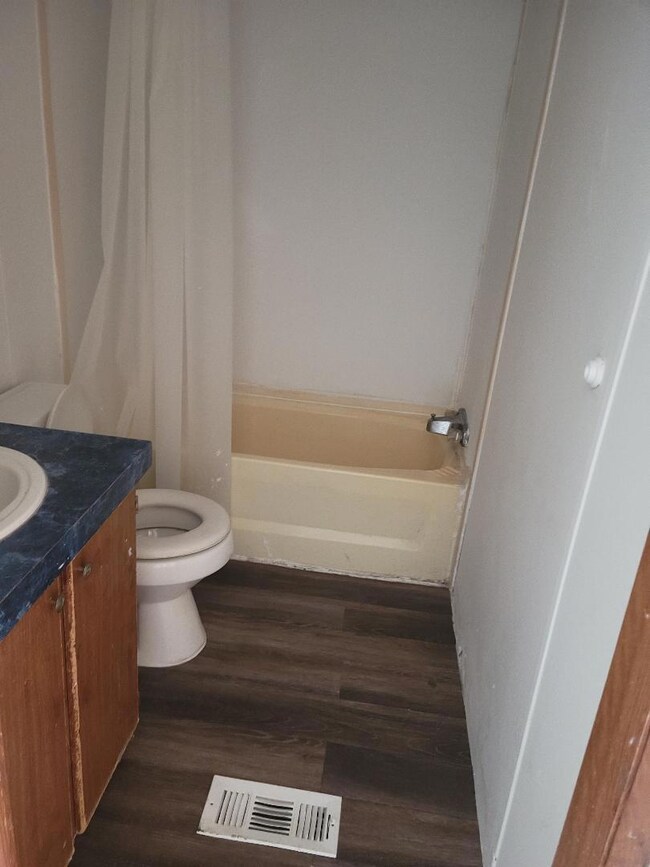 615 Lomaland Dr unit 74, El Paso, TX 79907 - photo 2