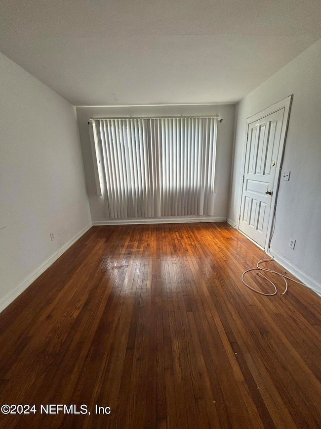 4633 Sunderland Rd, Jacksonville, FL 32210 - photo 3