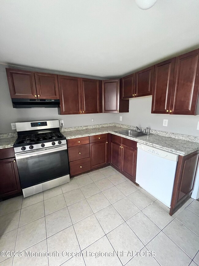 3EE71EDC-A98F-4540-B8E2-43F6DED2C05F