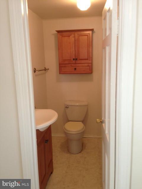 6 Spruce Ln, Annapolis, MD 21401 - photo 6