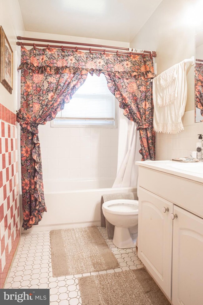 1111 Gondar Ave, Hyattsville, MD 20785 - photo 6