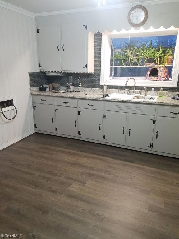 5688 Edgar Rd, High Point, NC 27263 - photo 4