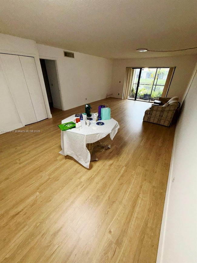 440 Lakeview Dr unit 102, Weston, FL 33326 - photo 6