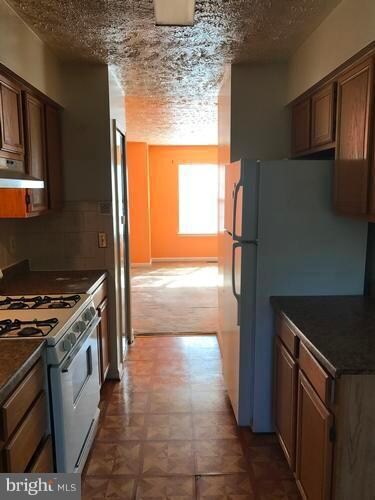 7172 Mahogany Dr, Hyattsville, MD 20785 - photo 7