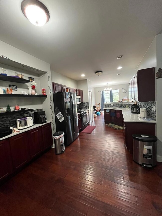 2424 Reflections Dr unit T2202, Aurora, IL 60502 - photo 2