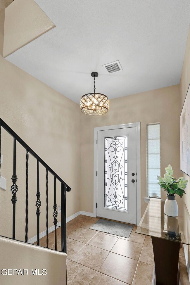 11448 Flor Rubus Ct, Socorro, TX 79927 - photo 4