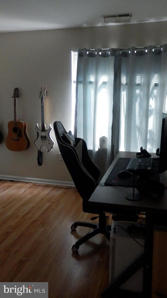 1119 Castle Harbour Way unit 3B, Glen Burnie, MD 21060 - photo 4