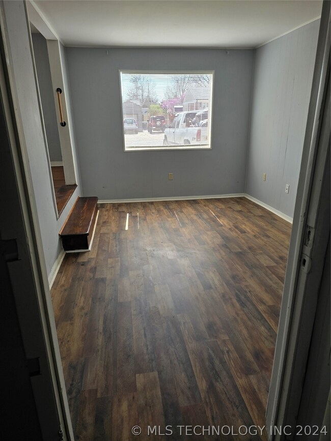 Second living area
