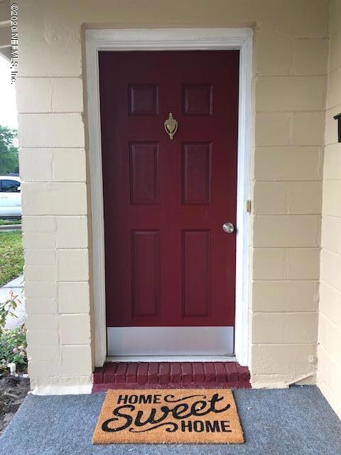4702 Solandra Cir W, Jacksonville, FL 32210 - photo 3