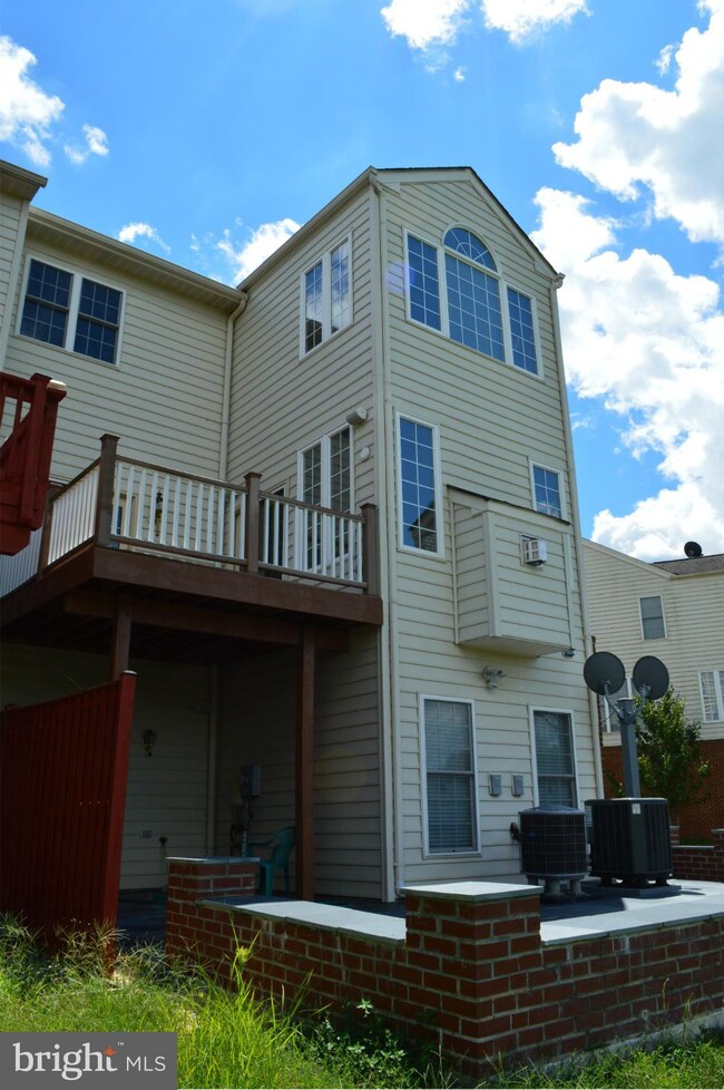 22605 Upperville Heights Square, Ashburn, VA 20148 - photo 3