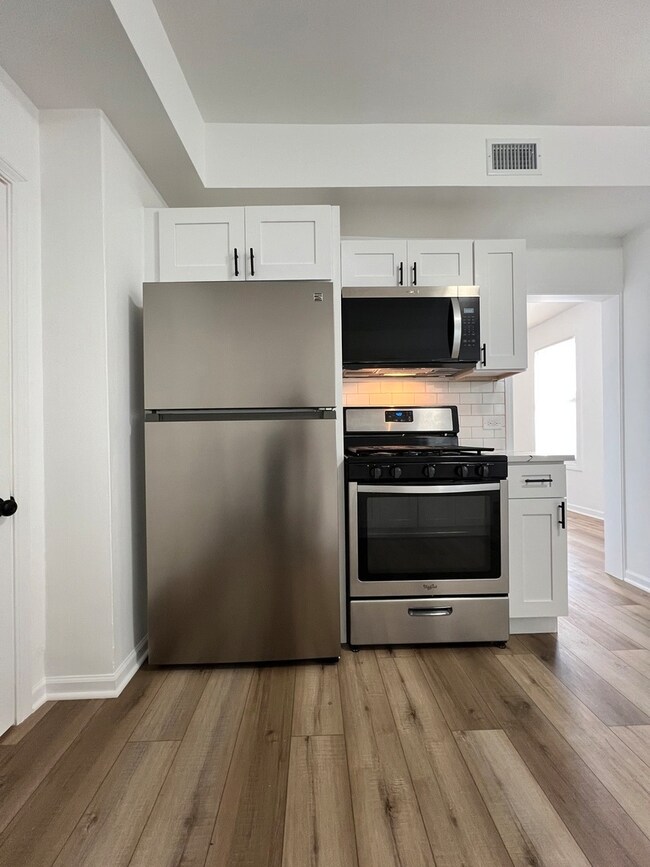 5714 W Grand Ave unit 2R, Chicago, IL 60639 - photo 5