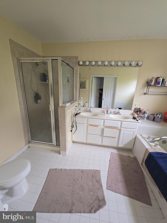 21144 Domain Terrace unit 7, Sterling, VA 20165 - photo 6