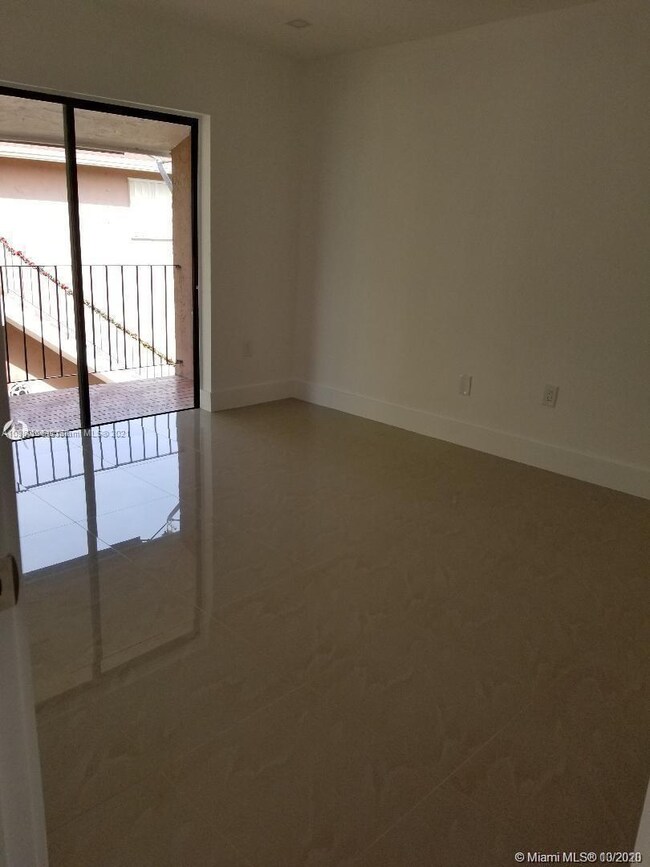 13231 SW 17th Ln unit 821, Miami, FL 33175 - photo 4