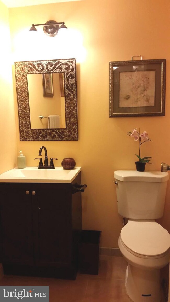 9522 Quarry Bridge Ct, Columbia, MD 21046 - photo 3