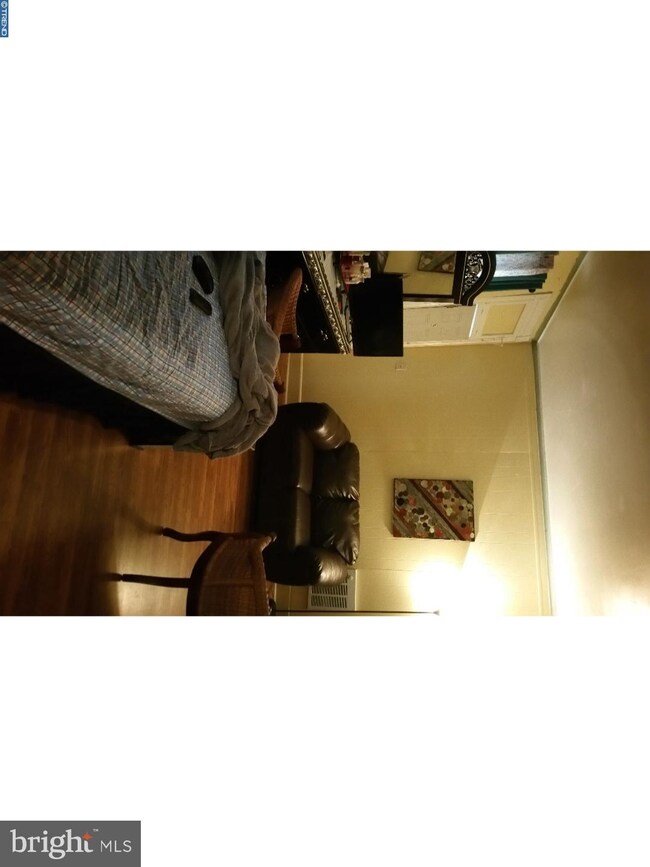 1029 Windsor St, Reading, PA 19604 - photo 5