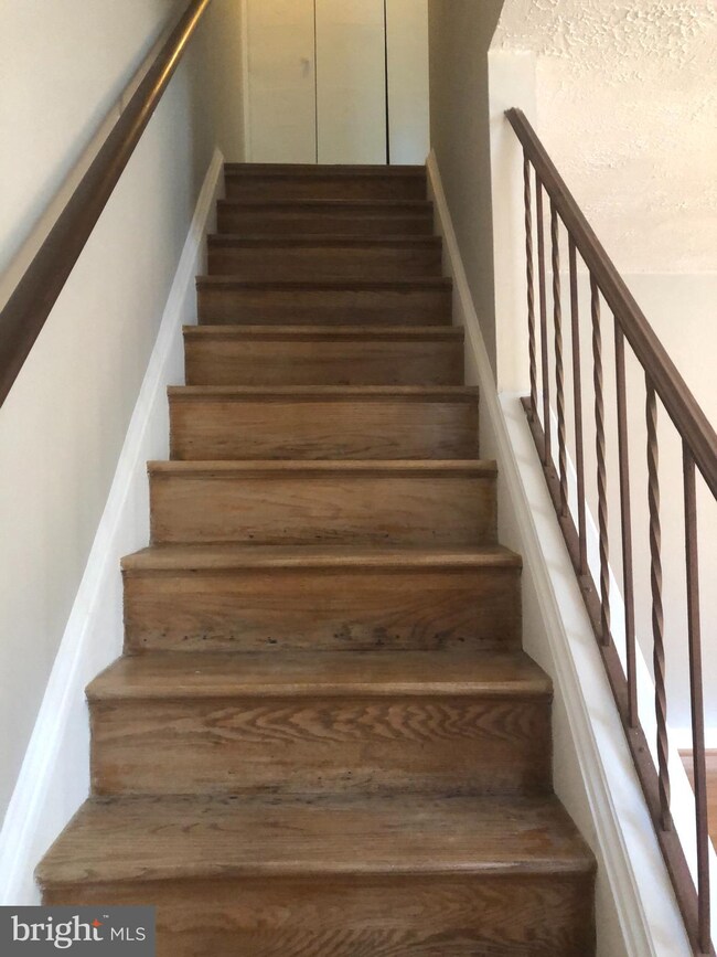 2906 Wren Ct, Woodbridge, VA 22191 - photo 3