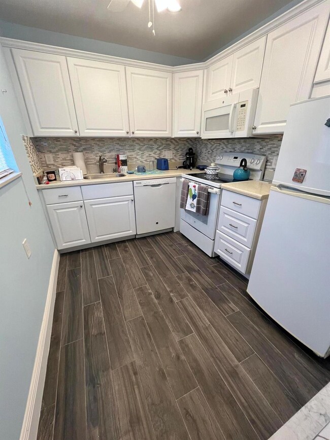 88 Monaco B unit 880, Delray Beach, FL 33446 - photo 6