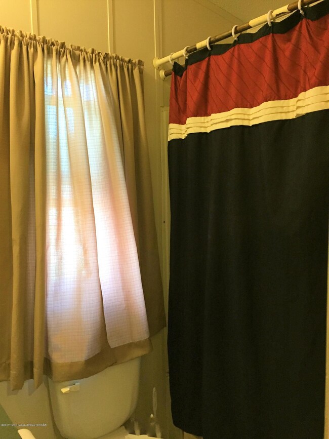 Guest Bath Full