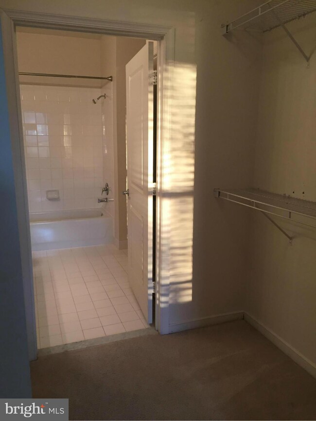 8045 Newell St unit 109, Silver Spring, MD 20910 - photo 6