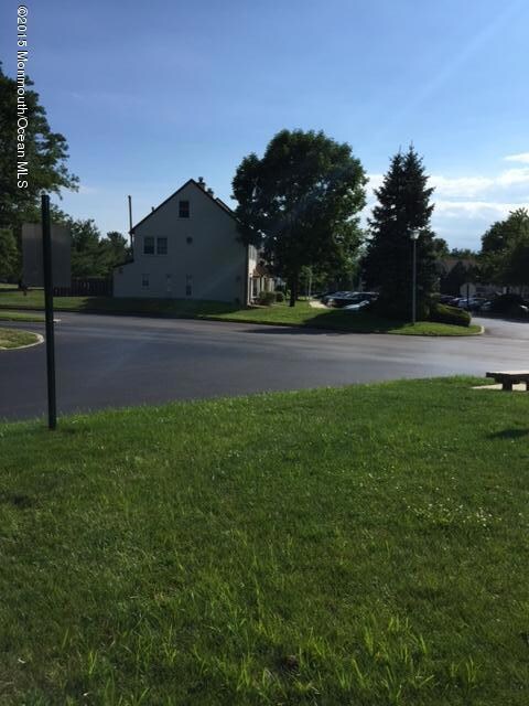 distance from the pool to the house