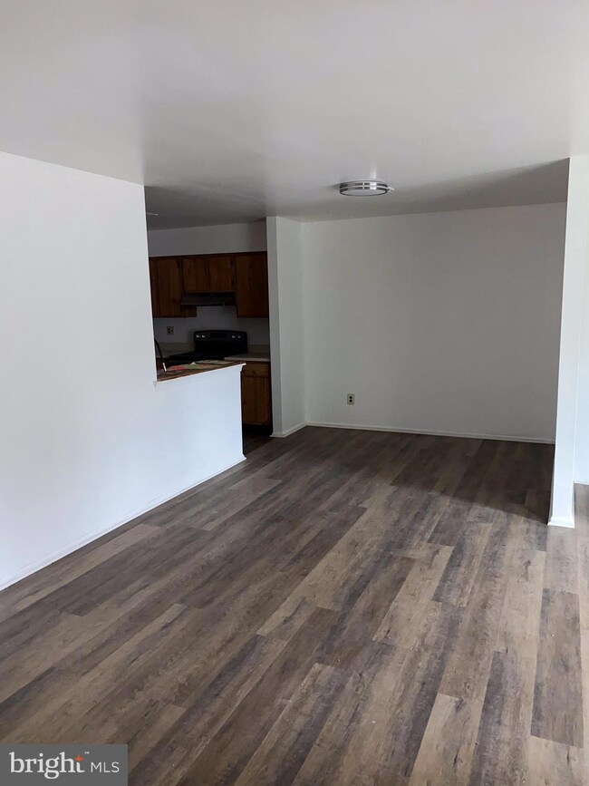 92B Red Cedar Ct, Mount Laurel, NJ 08054 - photo 4