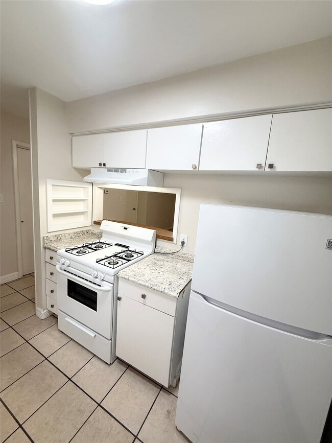 2400 5th St unit 1, Bay City, TX 77414 - photo 7