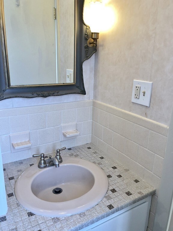 28 Lake St unit 2, Acushnet, MA 02743 - photo 7