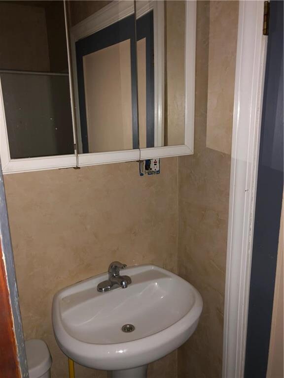 7126 Agnes Ave, Kansas City, MO 64132 - photo 3