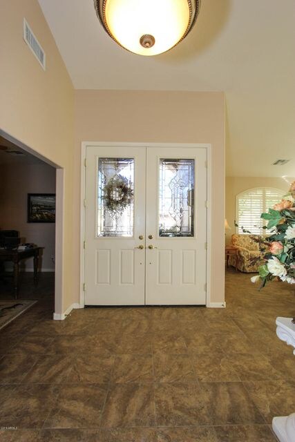 3 Open Entry with Vaulted Ceilings-2