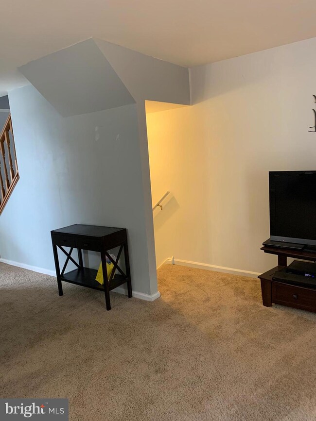 5111 W Woodmill Dr, Wilmington, DE 19808 - photo 7