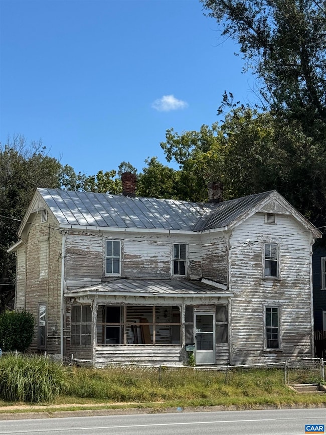 208 S Delphine Ave, Waynesboro, VA 22980 - photo 2