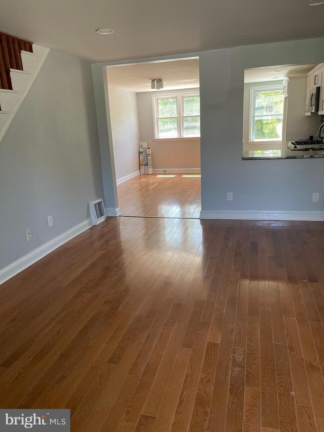 27 E Lynbrook Rd, Darby, PA 19023 - photo 3