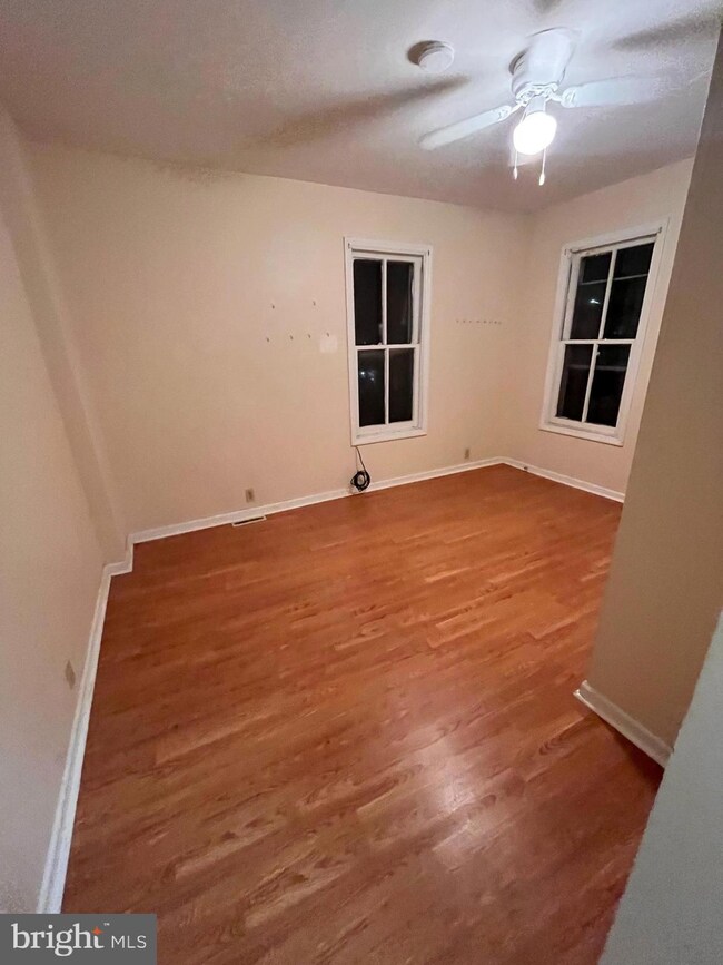 837 W Locust St, York, PA 17401 - photo 7