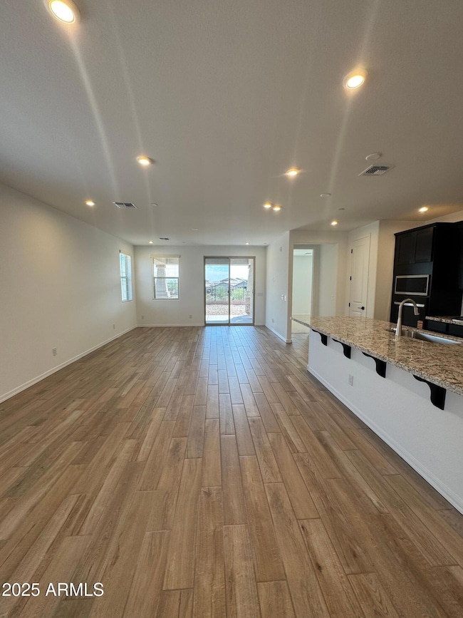 13327 W Eagle Feather Rd, Peoria, AZ 85383 - photo 6