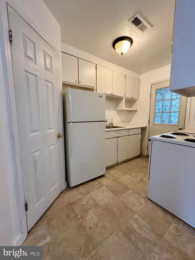 4288 Germanna Hwy unit 1, Locust Grove, VA 22508 - photo 7