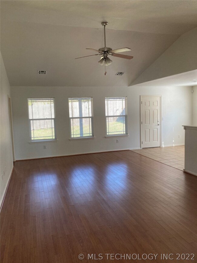 Living Rm
