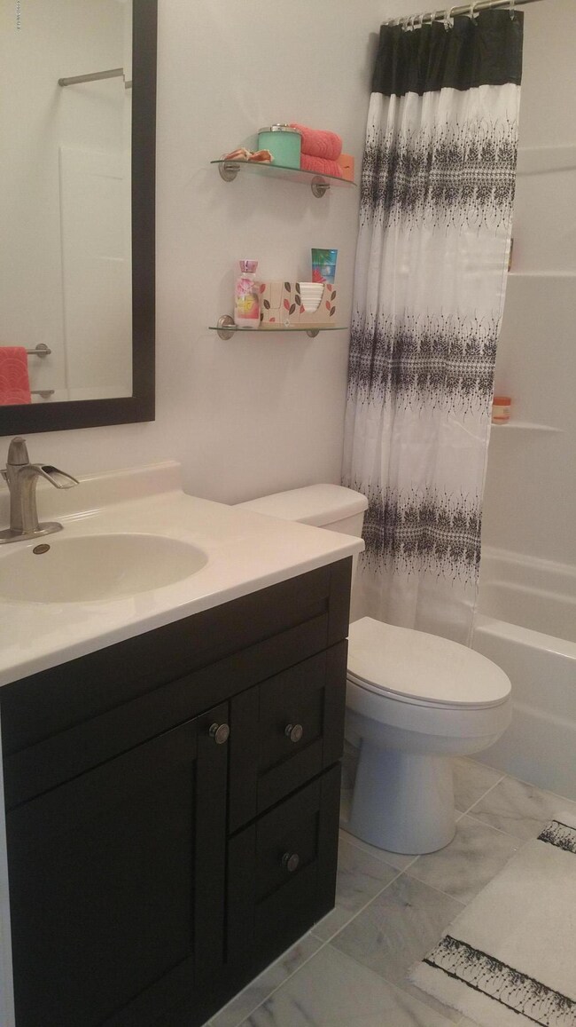 6934 Springtree Ln SW unit 6, Grand Rapids, MI 49548 - photo 2