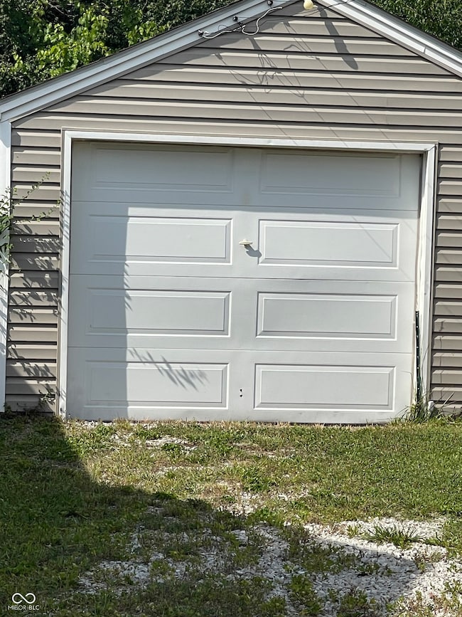 5462 E 19th St, Indianapolis, IN 46218 - photo 4